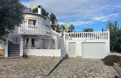 Sagra Casa | Casa vacacional "Casa Elina" con piscina privada y vistas al mar
