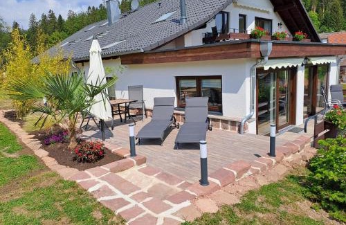 Gompelscheuer Apartamento | Ferienhaus Enzquelle