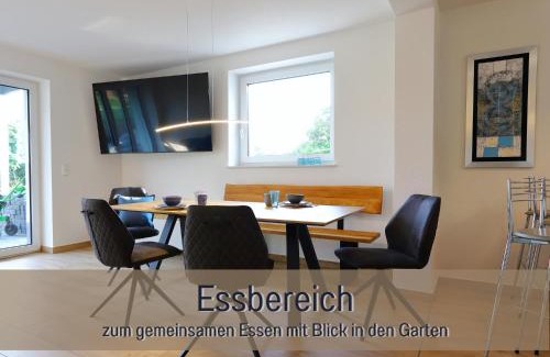 Hockelheim Apartamento | Ferienhaus Höckelheim - FeWo Blaue Lagune - neu, modern & geräumig - 100 qm - 3 Schlafzimmer - bis 6 Gäste, Babies reisen gratis - Garten, Grill & Terrasse - Fußbodenheizung - Smart-TV - Küche mit Backofen, Spülmaschine & Toaster - nahe Göttingen