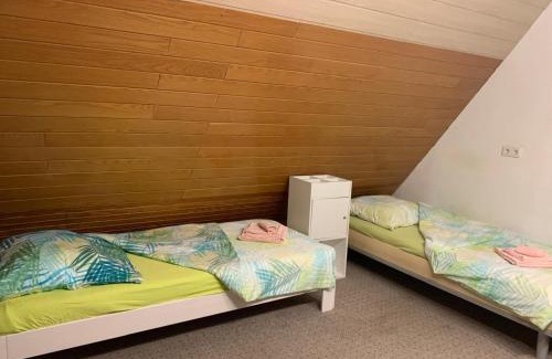Oberdorla Casa | Ferienhaus Haan - 5 Schlafzimmer, Garten & Terrasse