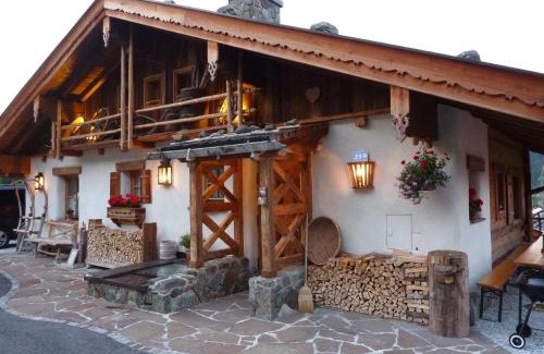 Hundsdorfl Casa | Ferienhaus im Almdorf in Flachau