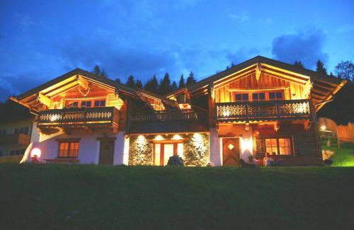Hundsdorfl Casa | Ferienhaus im Almdorf in Flachau