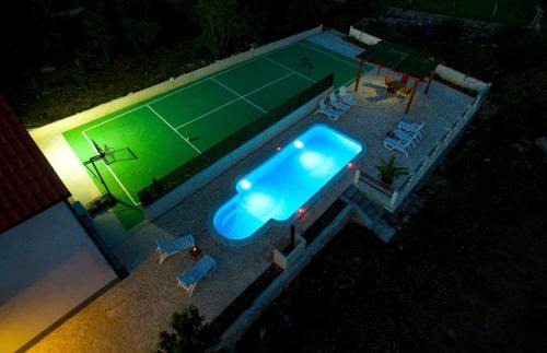 Lovrec Casa | Ferienhaus In Opanci Mit Beheiztem Pool, Parkplatz