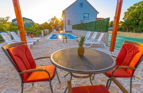 Lovrec Casa | Ferienhaus In Opanci Mit Beheiztem Pool, Parkplatz