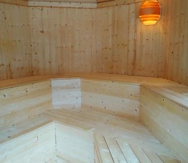 Waldbrunn Casa | Ferienhaus Marré - mit Grill, Feuerstelle und Gartensauna