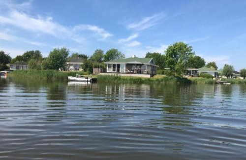 Makkum Casa | Ferienhaus mit Außen-Sauna und Außen-Whirlpool