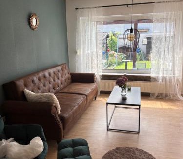 Nord Apartamento | Ferienhaus nähe Stadtpark, renoviert, Businesswohnung, Monteurwohnung, Geschäftsreisendewohnung, Garten, Balkon,Parkplatz