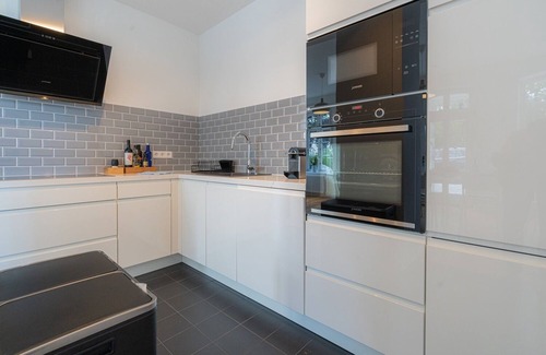 Garding Casa | Ferienhaus "süderhuus" in Garding für 8 Personen