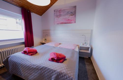 Hemfurth-Edersee Apartamento | Ferienhaus Schöne Aussicht Ferienwohnung Rot