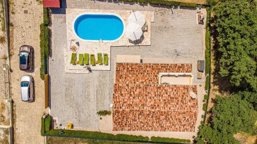 Razanac Casa | Ferienhaus Sonnenliebe mit Pool bei Zadar