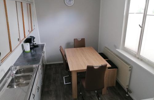 Oehringen Casa | Ferienhaus Stein, TOP Monteurwohnung, 5 große Einzelzimmer, Doppelzimmer, Übernachtung bis 8 Personen möglich