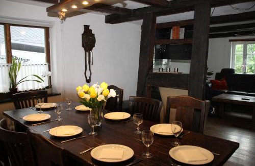 Silbach Casa | Ferienhaus Winterberg für 12 Personen Sauna Garten Garage Hund