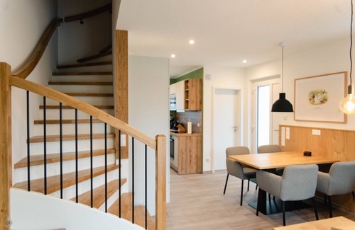 Tannenhausen Casa | Ferienhaushälfte Straßenseite - Küsten Apartments Tannenhausen