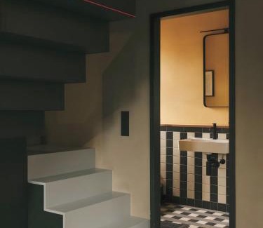 Hirschfeld Apartamento | Ferienhof Stall & Sterne, Ferienwohnungen in der Scheune und Tinyhäuser