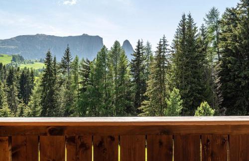 Castelrotto Apartamento | Ferienparadies Sabina Compatsch