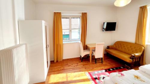 Sankt Johann im Saggautal Apartamento | Ferienwohnung Stelzl