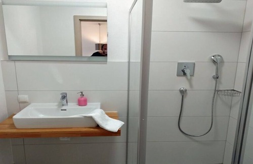 Schoerfling am Attersee Apartamento | Ferienwohnung 2-6 Personen - Hotel Restaurant Sailer