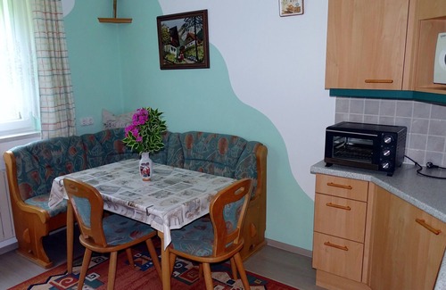 Lackenhof Apartamento | Ferienwohnung mit Balkon für bis zu 4 Personen