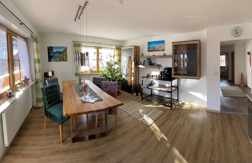 Unterschonau Apartamento | Ferienwohnung, 1-2 Personen, 86 qm, Separates Schlafzimmer, Küche, Wohnzimmer, Du/wc, Balkon