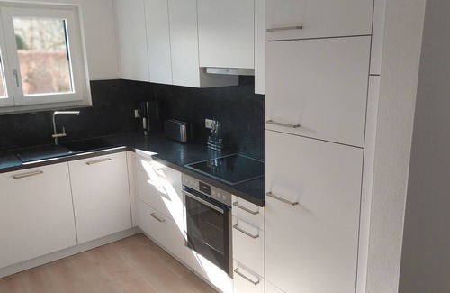 Nussdorf am Attersee Apartamento | Ferienwohnung mit Terrasse am Attersee - Badeplatz "zeller Aufsatz" 5 Minuten