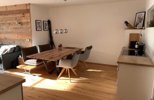 Unterschonau Apartamento | Ferienwohnung Geisberg - Moderne Wohnung mit alpinem Flair in Traumlage