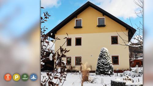 Neumarkt in Steiermark Apartamento | Ferienwohnung - a Auszeit