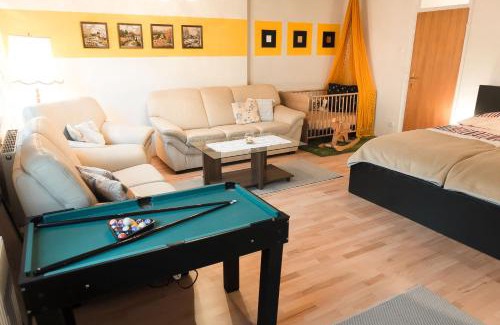Neumarkt in Steiermark Apartamento | Ferienwohnung - a Auszeit