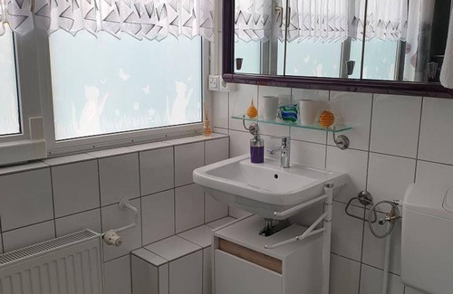 Ruedesheim am Rhein Apartamento | Ferienwohnung an der Hildegardis Kirche - apartment/apartment, shower, WC, 1
