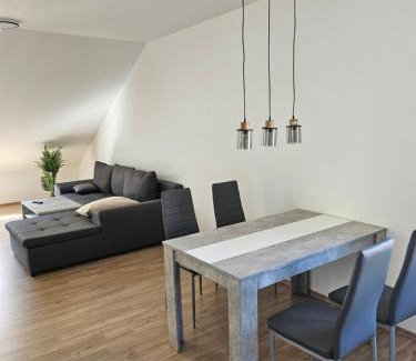 Mornsheim Apartamento | Ferienwohnung 55qm Mörnsheim