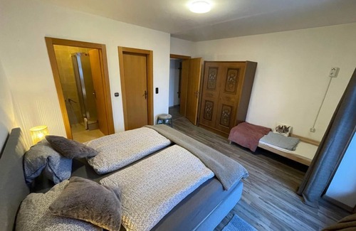 Millstatt Cama Y Desayuno | Ferienwohnung 6, Südbalkon, Blick auf die Berge - Hotel-gasthof Lammersdorf