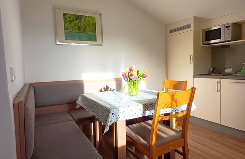 Aufham Apartamento | Apartamento 6 "Untersberg", para no fumadores, 2 habitaciones, TV vía satélite, 4 estrellas, máx. 6 personas