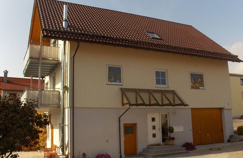 Ailingen Apartamento | Ferienwohnung am Bodensee, Weitblick, Zentral, Günstig, Gepflegt, Fam.freundlich