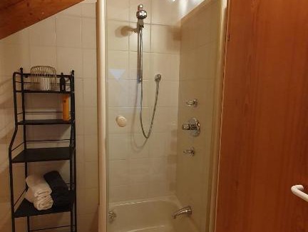 Aalen Apartamento | Ferienwohnung AA-Waldhausen DG