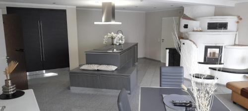 Elsoff Apartamento | Ferienwohnung Alina