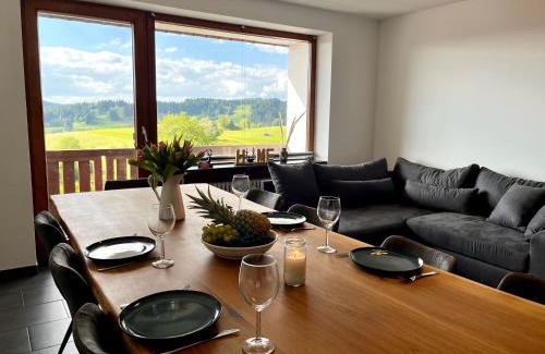 Missen-Wilhams Apartamento | Ferienwohnung Almglück mit Pool uns Sauna, direkt am Skilift