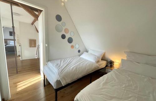 Mering Apartamento | Ferienwohnung "Alpspitze" - Familienfreundliche Maisonette in Mering