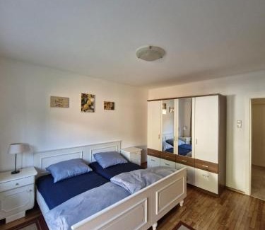 Muhldorf Apartamento | Ferienwohnung am Nissberg Grünau im Almtal