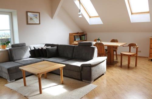Obertrum am See Apartamento | Ferienwohnung am Bio-Bauernhof