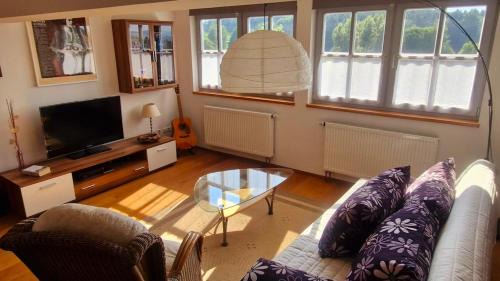 Cham Apartamento | Ferienwohnung am Bühl