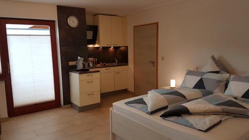 Ottweiler Apartamento | Ferienwohnung am Betzelhübel