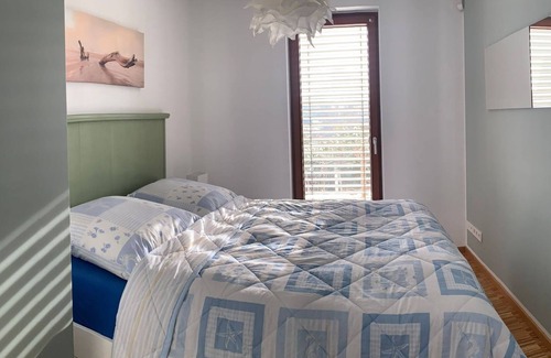 Bruhlervorstadt Apartamento | Ferienwohnung Am Bonifaciusbrunnen