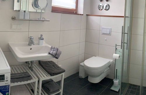 Bruhlervorstadt Apartamento | Ferienwohnung Am Bonifaciusbrunnen