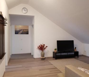 Calden Apartamento | Ferienwohnung am Dörnberg