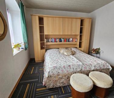 Grillenburg Apartamento | Ferienwohnung am Wald