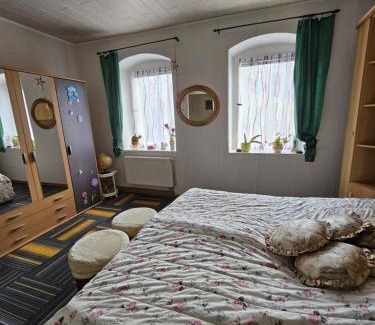 Grillenburg Apartamento | Ferienwohnung am Wald