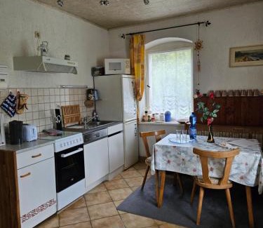 Grillenburg Apartamento | Ferienwohnung am Wald