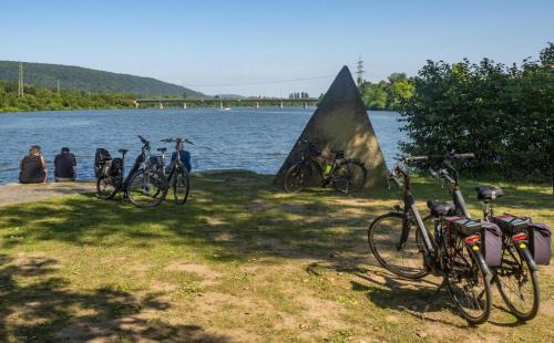 Konen Apartamento | Ferienwohnung Am Waldesrand