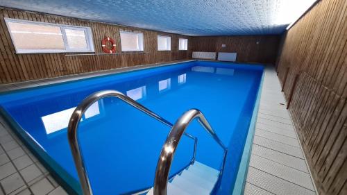 Gernsbach Apartamento | Ferienwohnung am Waldsee mit Schwimmbad