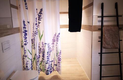 Veitshoechheim Apartamento | Ferienwohnung am Zehntkeller