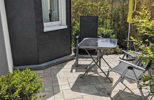 Hueckeswagen Apartamento | Ferienwohnung auf dem Land 1-4 Personen, Eigener Eingang und Terasse